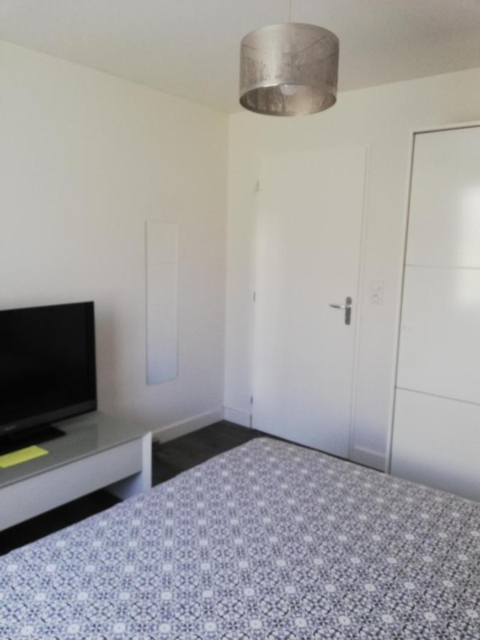 Chambre D'Hotes Chez Sandrine Guîtres Εξωτερικό φωτογραφία